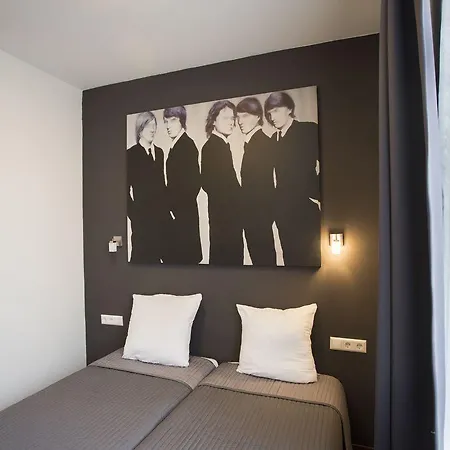 Quentin Leidse Square Hotel 2*