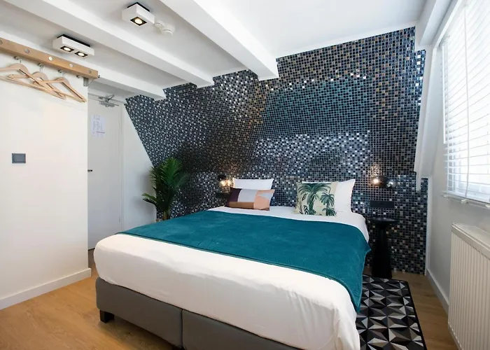 Quentin Leidse Square 2* Амстердам