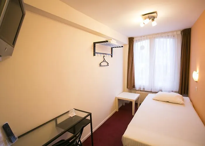 Quentin Leidse Square Amsterdam