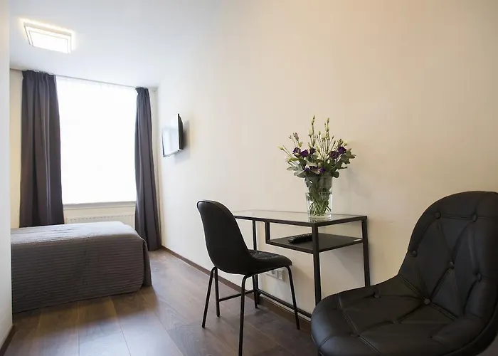 Quentin Leidse Square