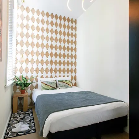 クエンティン　ゴールデン　ベア　ホテル 2* アムステルダム