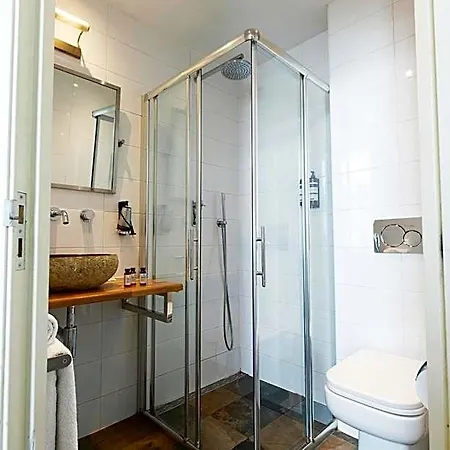 Hotel Quentin Leidse Square 2*