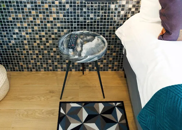 Quentin Leidse Square