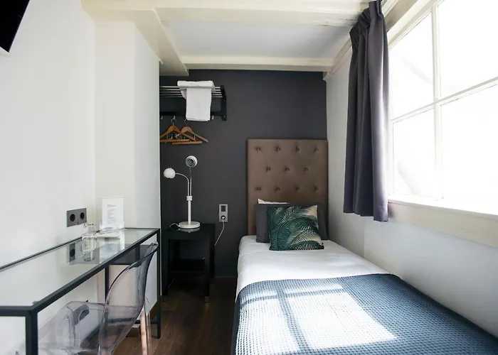 Quentin Leidse Square Amsterdam