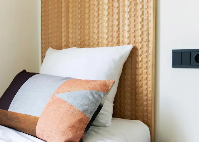 Quentin Leidse Square Hotel 2*