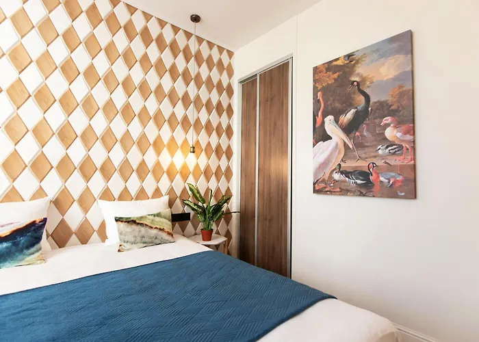 Quentin Leidse Square Hotel 2*