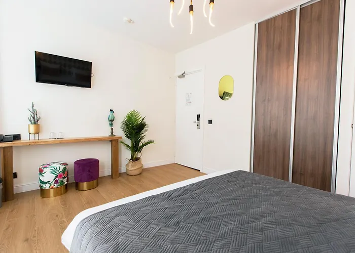 Quentin Leidse Square 2*