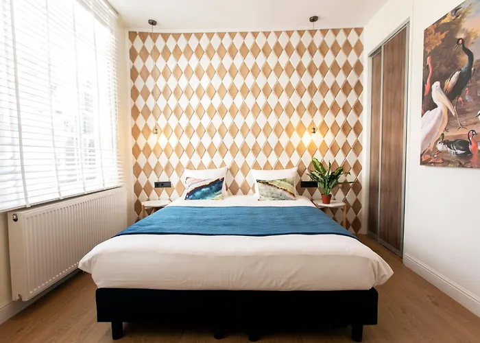 Quentin Leidse Square Amsterdam