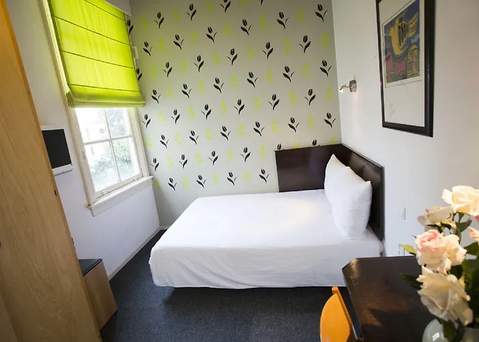 Quentin Leidse Square Hotel 2*