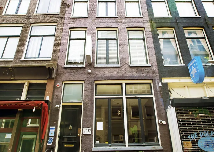 Quentin Leidse Square Hotel