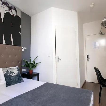 Quentin Leidse Square Hotel 2*