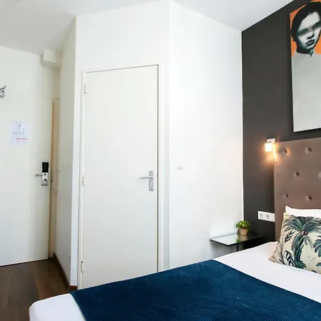 Quentin Leidse Square Hotel 2*